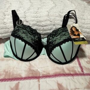 Apt. 9 Black and Green Lace Bra with Adjustable Straps